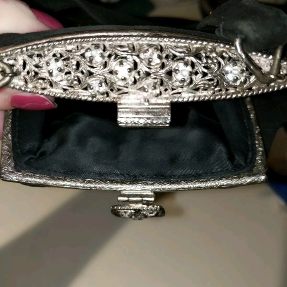 Vintage (40's-50's) Velvet black clutch - Picture 3 of 4